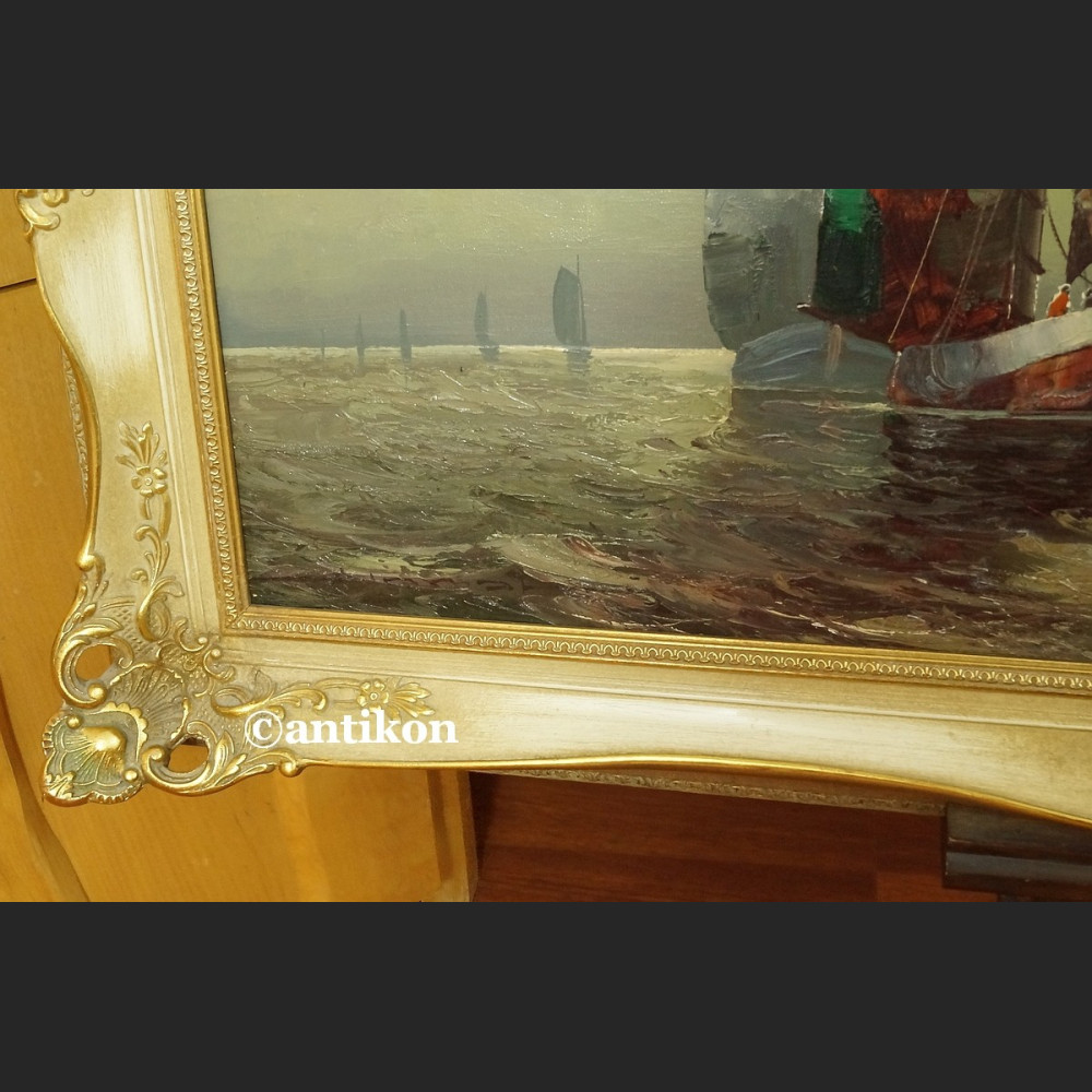 Obraz marynistyczny Łodzie rybackie w złotej ramie 